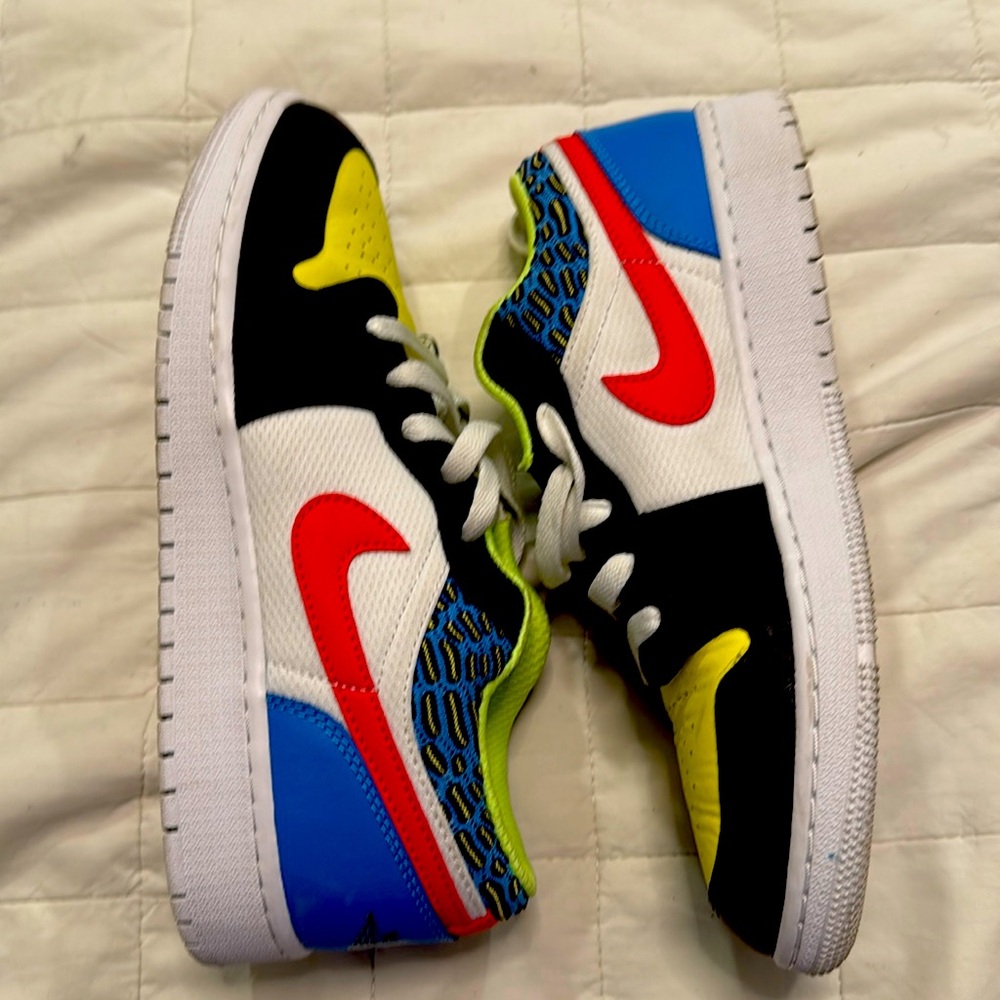 Nike Jordan’s multicolour shoes